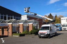 utilitară cu nacelă cu brat articulat telescopic Renault