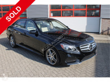 voiture berline Mercedes