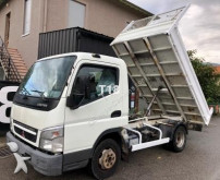 camioneta standard Mitsubishi