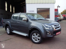 masina pick-up Isuzu
