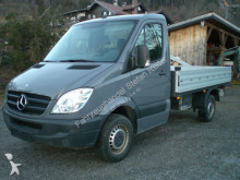 utilitaire plateau ridelles Mercedes