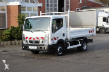 Nissan tipper van