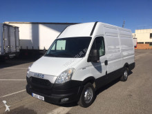 furgoneta furgón Iveco