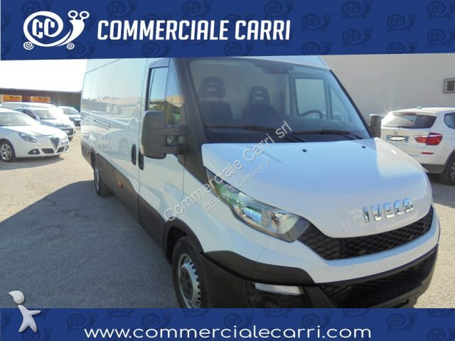 Voir les photos Véhicule utilitaire Iveco DAILY VH2 35S15 FURGONE PASSO LUNGO TETTO ALTO