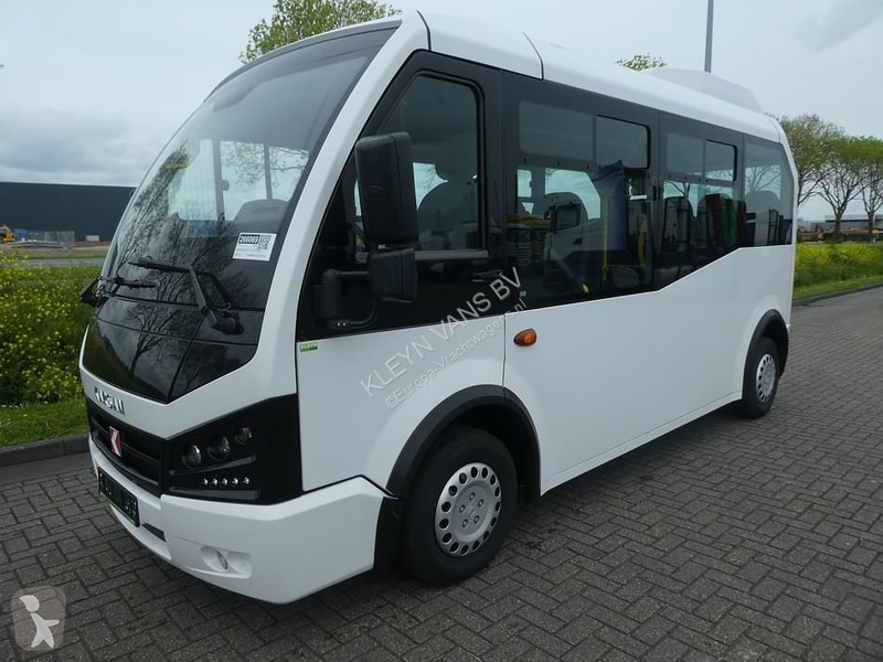 Voir les photos Véhicule utilitaire nc 3.0 TDI SMALL city bus 22 places,