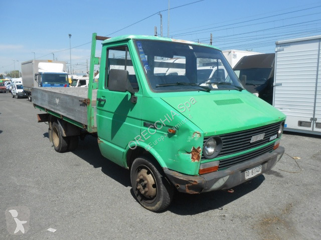 Voir les photos Véhicule utilitaire Iveco 35F8