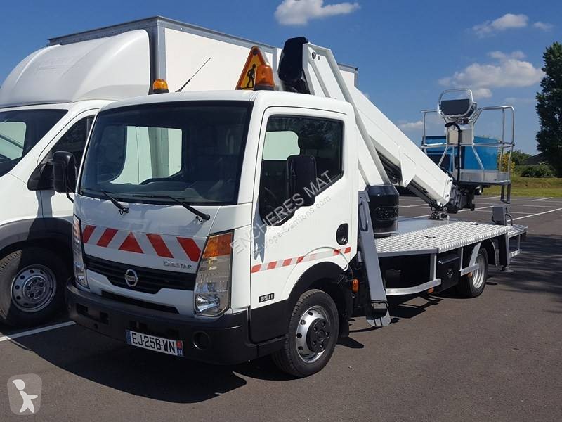 Voir les photos Véhicule utilitaire Nissan