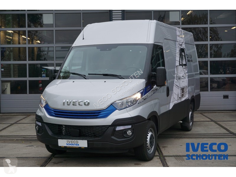 Ver as fotos Veículo utilitário Iveco 35S16V Hi-Matic Limited Edition