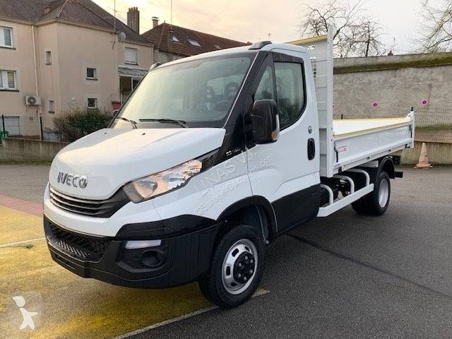 Voir les photos Véhicule utilitaire Iveco