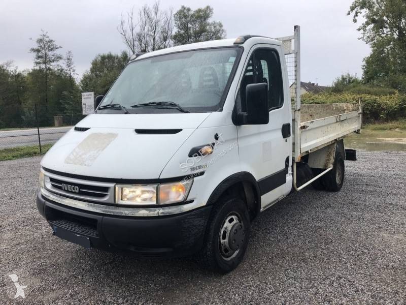 Voir les photos Véhicule utilitaire Iveco