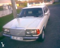 carro berlina Mercedes
