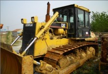 bulldozer Caterpillar D6G