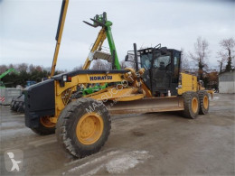 bulldozer Komatsu GD675-5