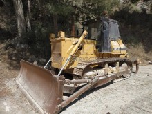 Komatsu D65E-8