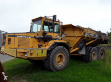 tombereau articulé Volvo