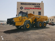 tombereau articulé Komatsu