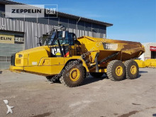 tombereau articulé Caterpillar
