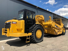 Caterpillar 631G wheel tractor scraper - scraper
