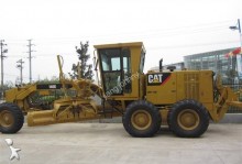niveladora Caterpillar