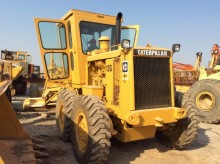 niveladora Caterpillar