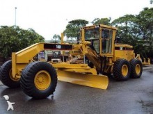 niveleuse Caterpillar 14H