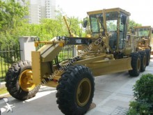 грейдер Caterpillar 140K