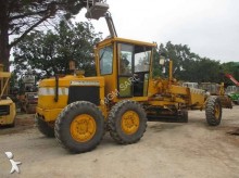 niveleuse John Deere