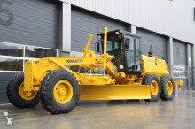 livellatrice Komatsu GD650A-2