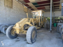 niveladora Caterpillar