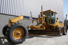 грейдер Caterpillar