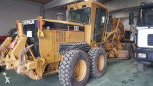 niveladora Caterpillar