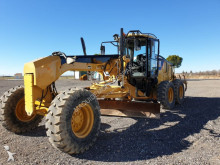 niveladora Caterpillar