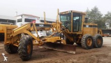 niveladora Caterpillar