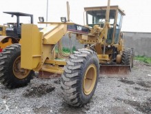 niveladora Caterpillar