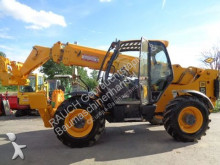 погрузчик с телескопической стрелой JCB