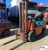 Towmotor heavy forklift
