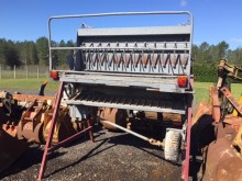 used gravel spreader road construction equipment