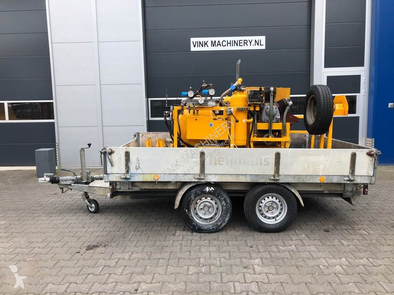 Bekijk foto's Wegenbouw Hoffmann Wegmarkering machine