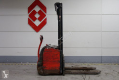 Linde L14 Pedestrian pallet stacker