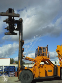 Luna - TH 42 heavy forklift