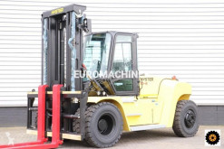chariot gros tonnage à fourches Hyster