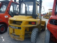 empilhador grande tonelagem de garfos Caterpillar