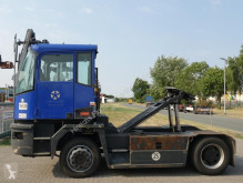 Kalmar handling tractor
