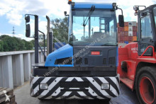 Kalmar handling tractor