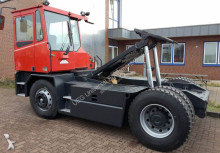Kalmar TTX182i handling tractor