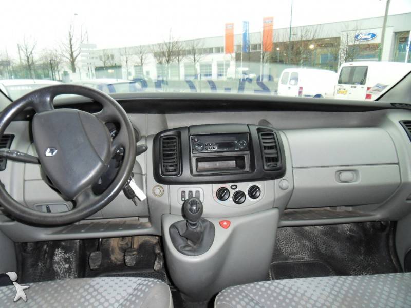 fourgon utilitaire renault trafic l1h1 dci 115 cv occasion