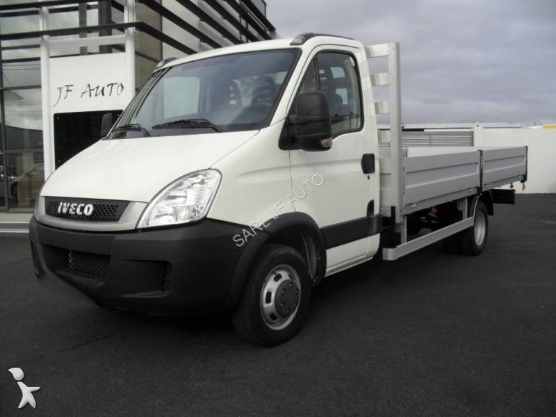 Utilitaire plateau Iveco ridelles Daily 35C15 4x2 occasion - n°925532
