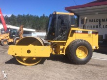 compactador monocilíndrico Caterpillar