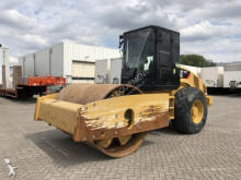Caterpillar CS74 compactor / roller