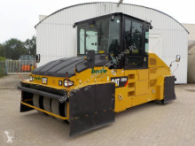 lastik tekerlekli silindir Caterpillar